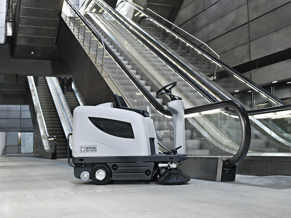Nettoyage-manustock-nilfisk-logistique-manutention-industruelle